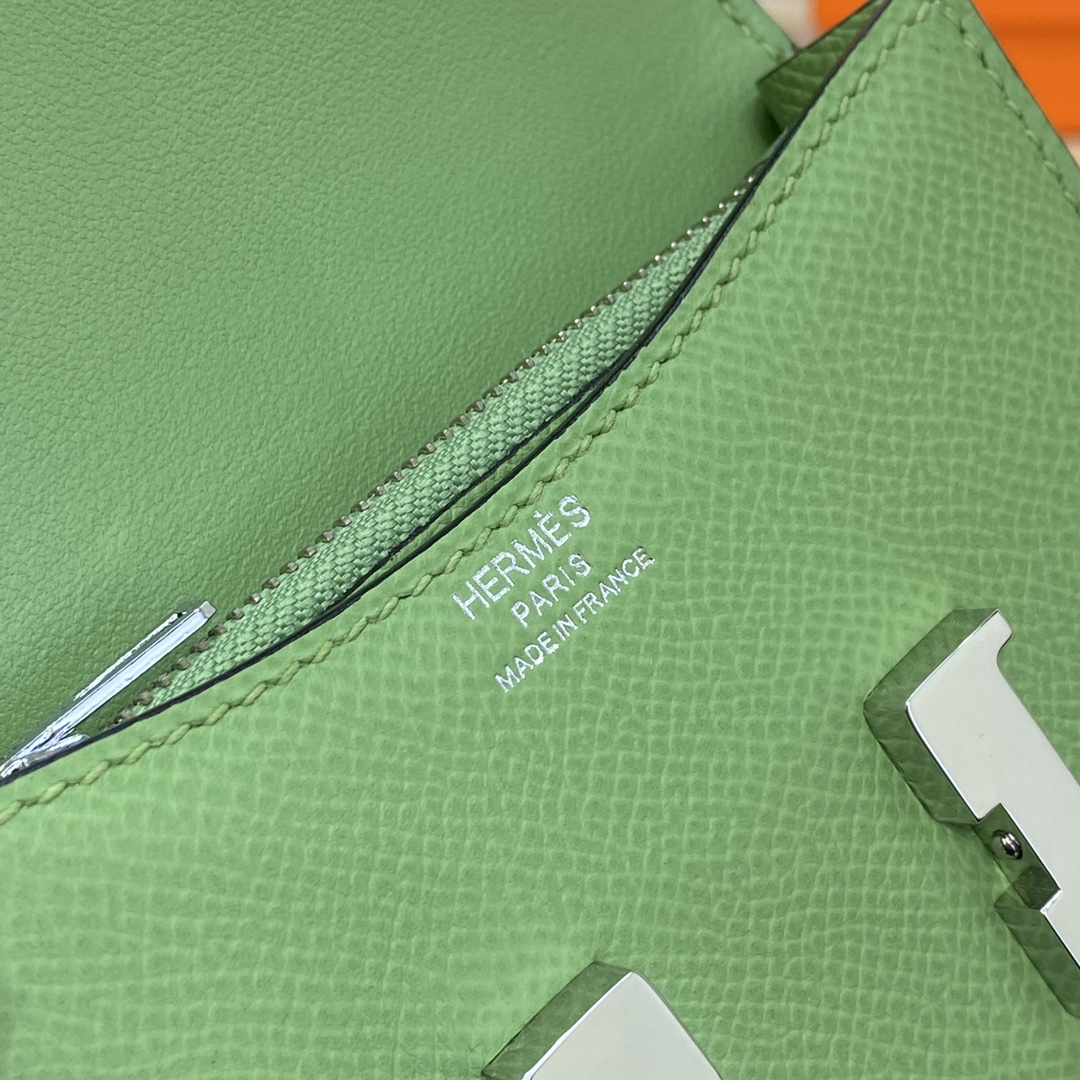 Hermes Constance Slim Wallet Belt Bag In Green Kiwi Epsom Leather